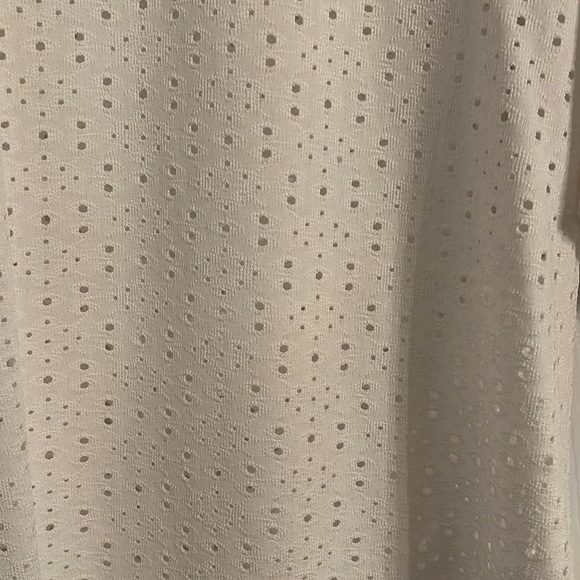 Cute cream T - mesh style - cute with jeans - Picture 2 of 4